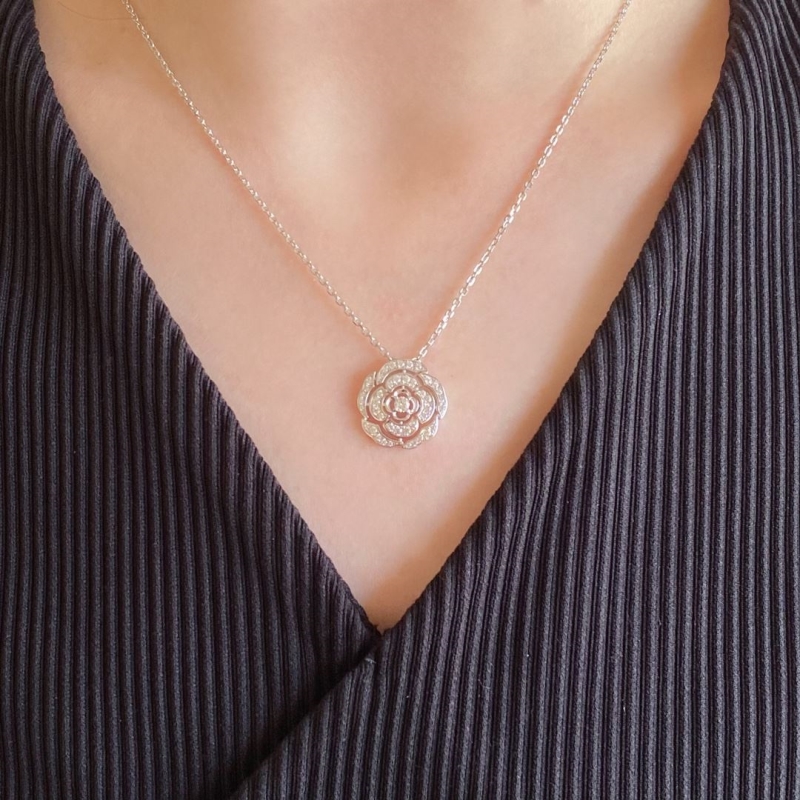 Ch**el necklaces